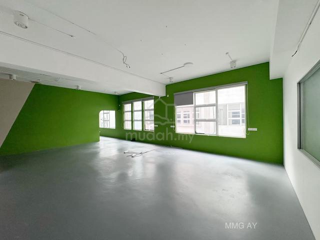 Bandar Bukit Raja First Floor End Lot Unit For Rent 32x80 renovated 1