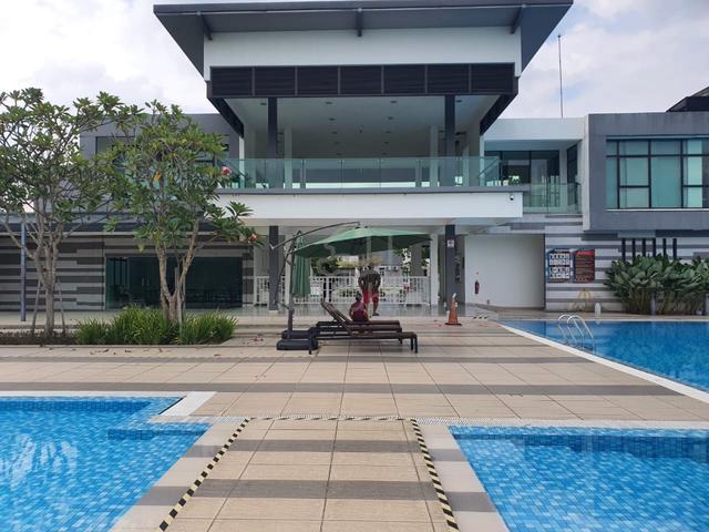 For Rent 2 sty intermediate Lakeside Residences Puchong 1