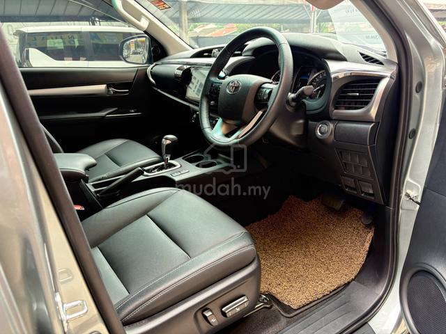 2025 Toyota HILUX 2.4 V FACELIFT II (A) 2K KM DONE - 5