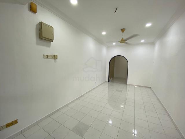 Kepong Baru, Renovated, 4xAircond, Kitchen Cabinet, Auto Gated 1