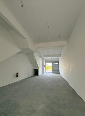 [Ground Floor] 3 sty shop 1500sf Avenue 3 Medan Puteri Rawang for RENT 1