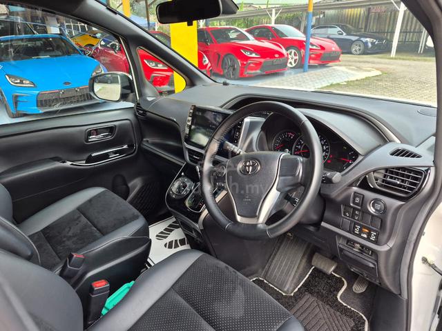 2022 Toyota VOXY ZS KIRAMEKI 3 , GRADE 5B - 5