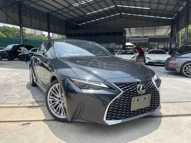 2023 Lexus IS300 2.0 VERSION L JPN GRADE 5/A UNREG - 1