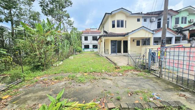 Corner lot - 2 Storey House @ Saujana Puchong 1
