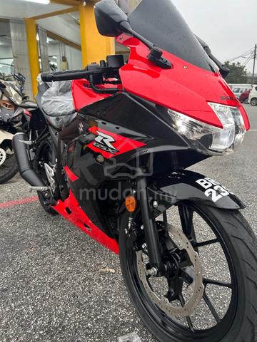 SUZUKI GSX R150 (Second) UNTUK DIJUAL CASH/LOAN🏍️ - photo 3 of 10