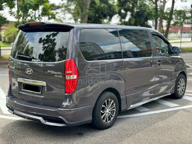 Hyundai GRAND STAREX EXECUTIVE PLUS 2.5 (ORIGINAL) - 2