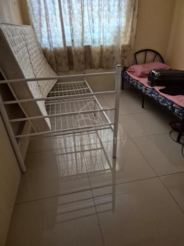 Sharing Room 1