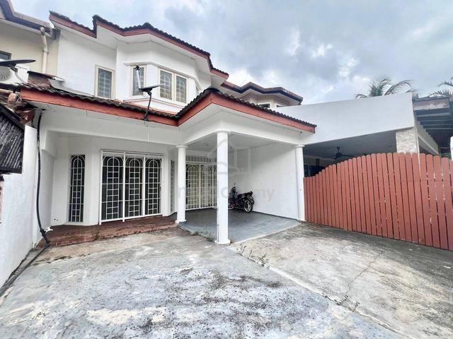 Double Storey Terrace, Jalan Paladium @ Seksyen 7, Shah Alam 1