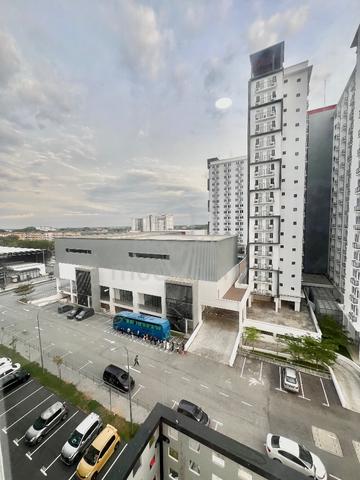 Uni Suites 5