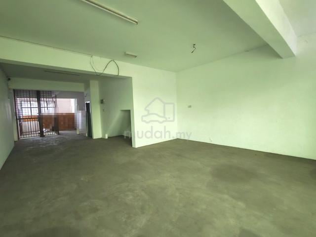 3 Storey Shop with Cargo Lift Butterworth for Rent 1