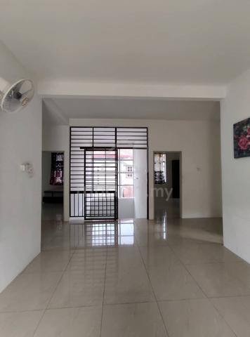 Banglo 2 Tingkat di Karak. Cantik, Price Negotiable ! Freehold 4