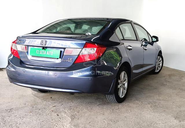 2015 HONDA CIVIC 1.8 S FACELiFT ONE LADY OWNER - 5