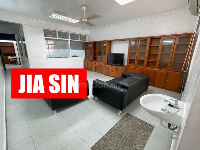 GOOD CONDITION Second Floor 1,970sqft Office for RENT @ Georgetown 2