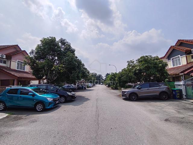 (Freehold) Double Storey Terrace Taman Pinggiran Jaya USJ 3 1