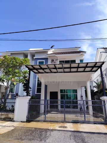 Semi-D House International Lot 1