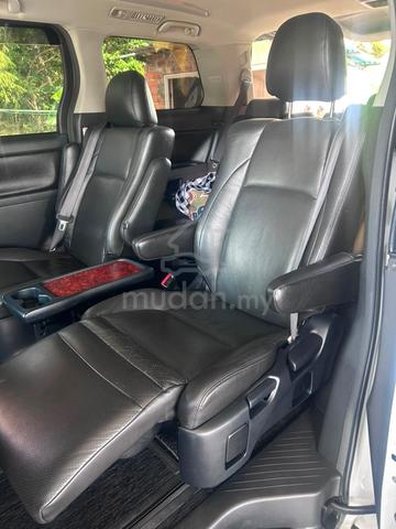 Toyota Vellfire V6 - 4