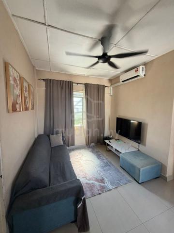 Flat Taman Molek 1