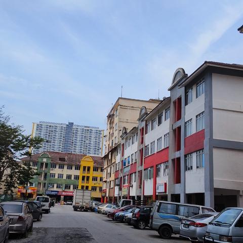 4 Sty Endlot shop, ROI 6%, Tmn Mas Puchong 1