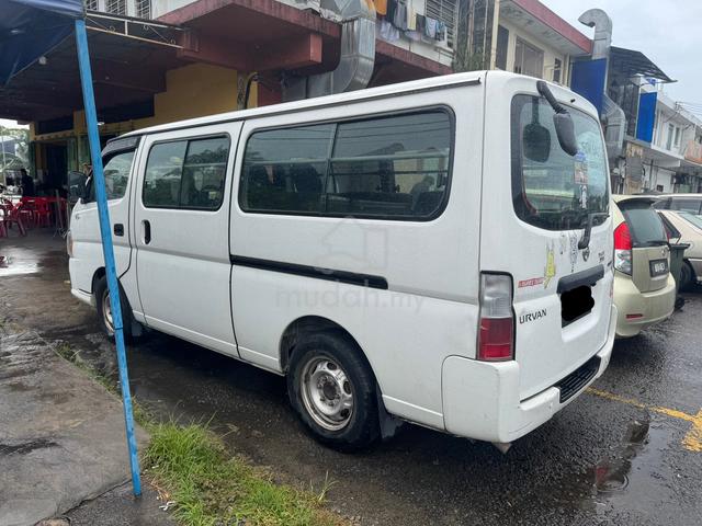 Nissan URVAN 3.0D WINDOW VAN (M) - 3