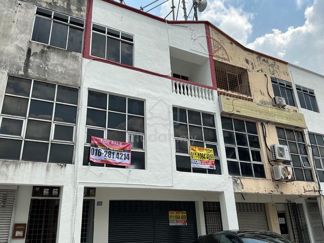 Taman Sri Langat 2 ,Jln Reko ,Kajang 1