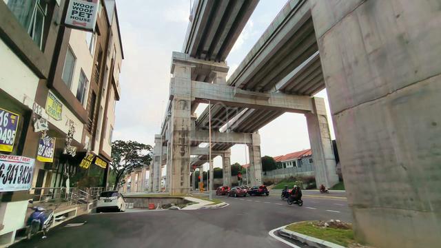 3-Storey Shop (with Lift) ALAM DAMAI, Cheras【MAIN ROAD】ROI ~4.4% 1