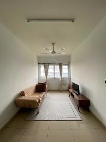 Bilik Sewa Perempuan (Kota Kemuning) 1