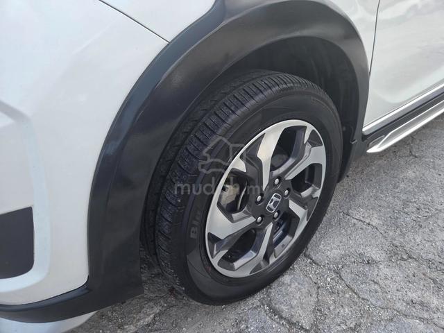 2017 Honda BR-V 1.5 V (A) High Loan - 4