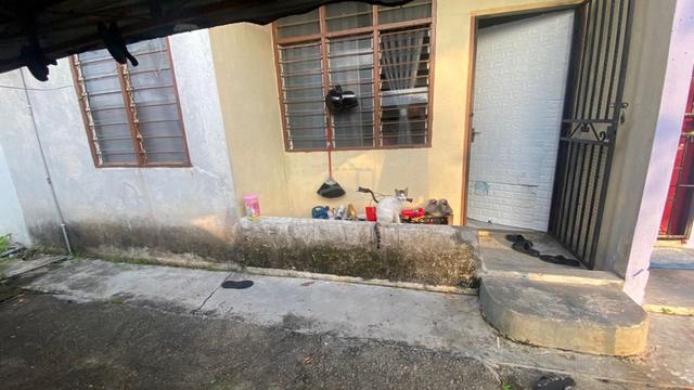 Rumah Teres Setingkat Taman Desa Indah, Pekan Sepang 1
