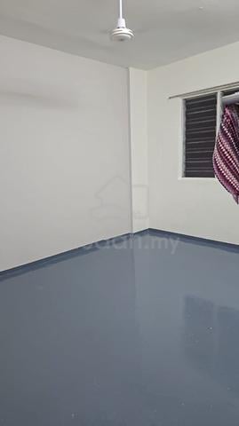 Pandan Ria Apartment (Block D) 1