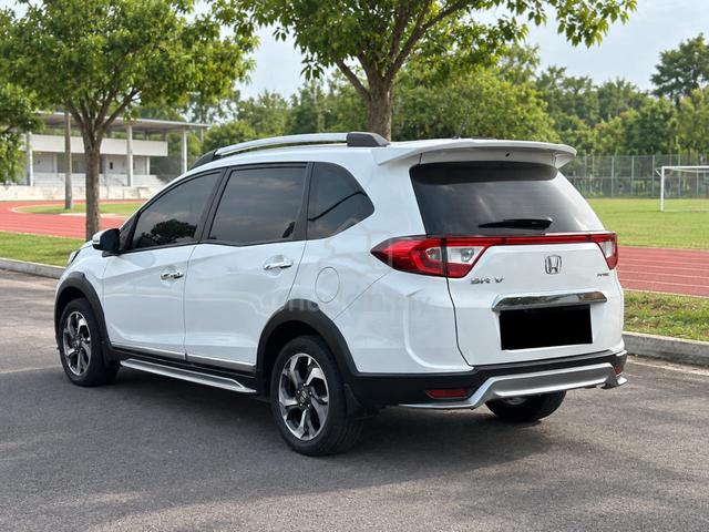 2017 Honda BR-V 1.5 V -- (A) low miles F/L - 2