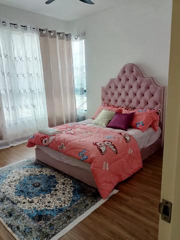 Room for rent with bath 1