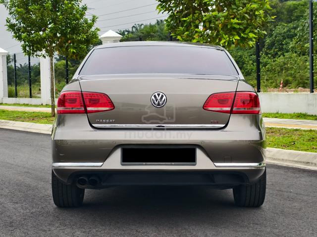 {2013}Volkswagen PASSAT 1.8 TSI (A) Sport Cheapest - 3