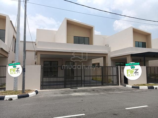 BANGLO 1.5 TINGKAT DI LA CASA LUNAS Kedah gated and guarded 1