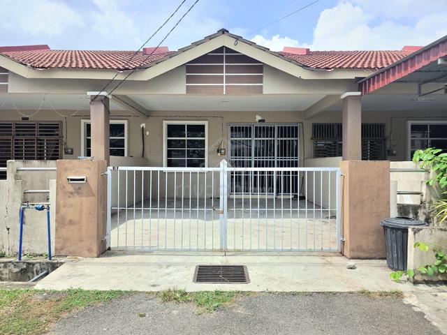 [KONDISI CANTIK SEBELAH SEKOLAH] Teres Paya Berenjut Kemaman 1