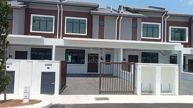 2-Storey Terraced House Taman Iris Hillpark, Bandar Puncak Alam 1