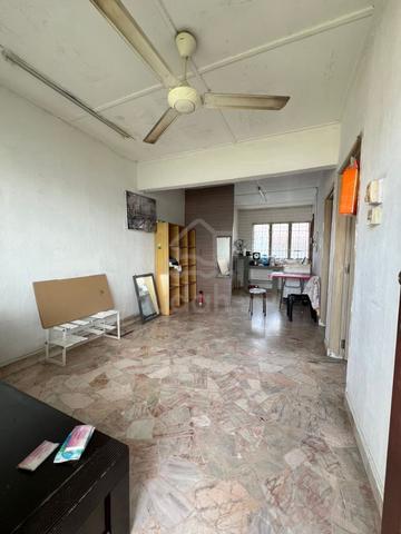 Flat Taman Ungku Tun Aminah 1