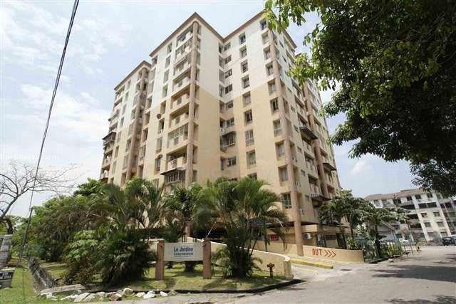 Le Jardine Condominium, Cempaka LRT Single Room Male Only 1
