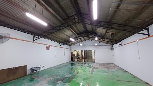 1.5 Storey Terrace Factory/ Warehouse 3,180 sf Butterworth For Rent 1