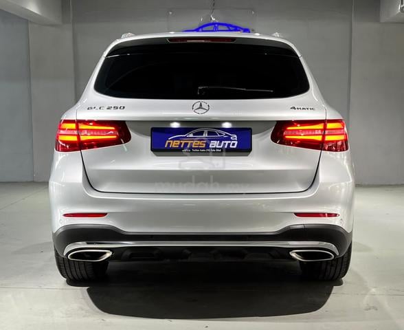 2017 Mercedes-Benz GLC250 2.0 4MATIC AMG / S/Roof - 4