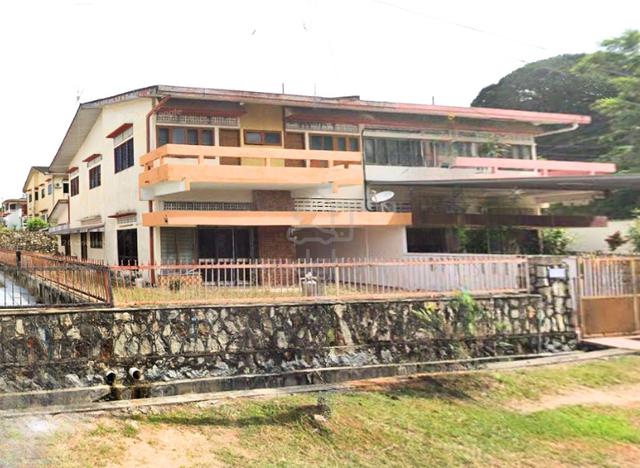 Freehold 2 storey semi-detached house in Port Dickson 1