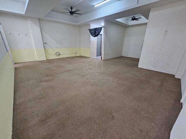 Tingkat 1 Office Dataran Otomobil, Seksyen 15, Shah Alam 1