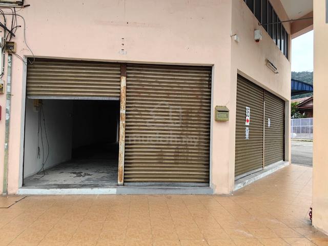 Ground Floor Shop Lot For Rent 1