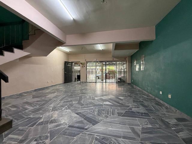 Double Storey Pinggiran Senawang, Freehold Non Bumi 1