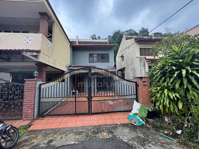 FREEHOLD END LOT Double Storey Taman Melawati Kuala Lumpur 1