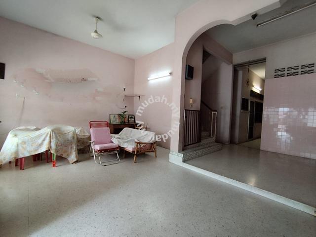 FULL LOAN Freehold Sungai Siput Town Big Double Storey Terrace house 1