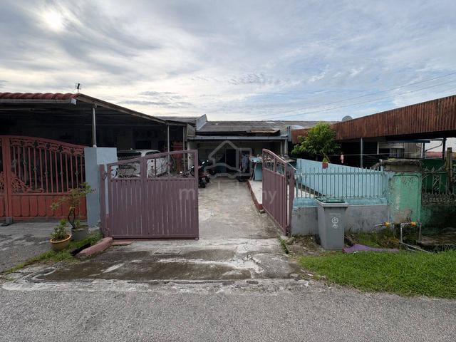 RUMAH BESAR & MURAH BATU PAHAT -TAMAN BEROLEH JLN SERIGALA - nego 1