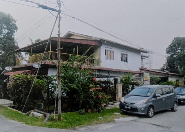 Corner Lot Bungalow For Sale 1