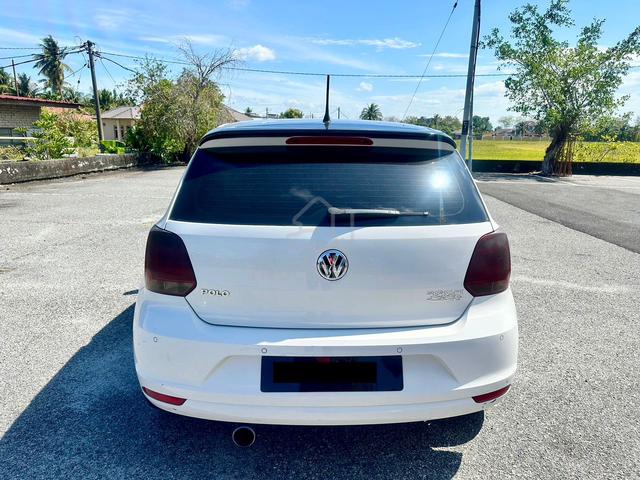 2017 Volkswagen POLO 1.6 (CKD) FACELIFT (A) - 1