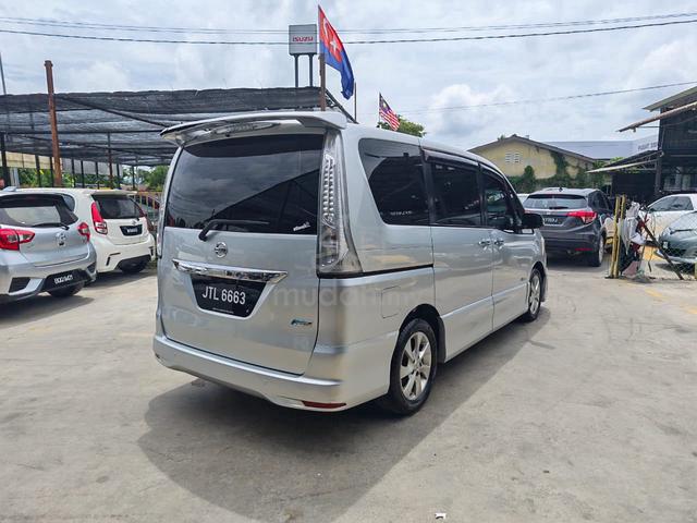 2013 Nissan SERENA FULL SPEC 2.0 (AUTO) - 3