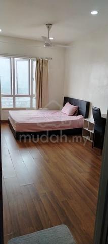 Awesome Largest Master Room, Klcc,Seri Puteri Condo,1Min Cheras lrt 1